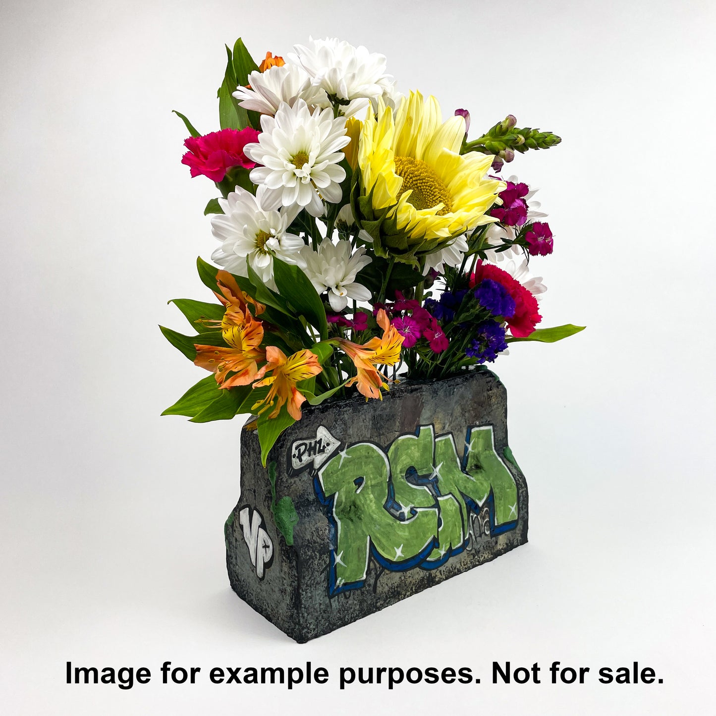 Road Divider Vase 1